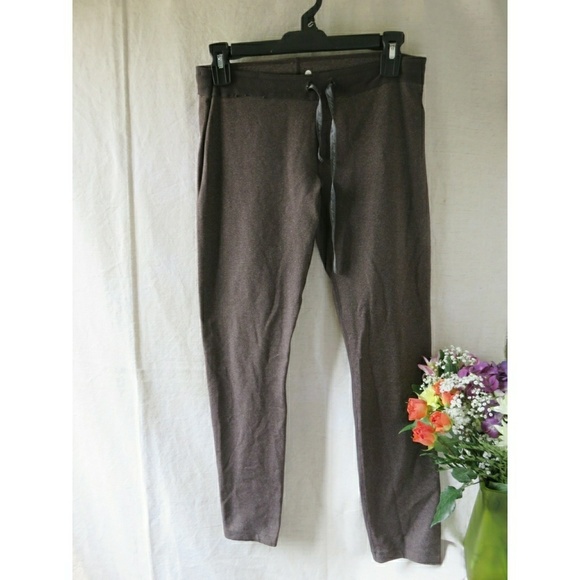lululemon athletica Pants - Lululemon Crop Drawstring Yoga Barre Pants 8